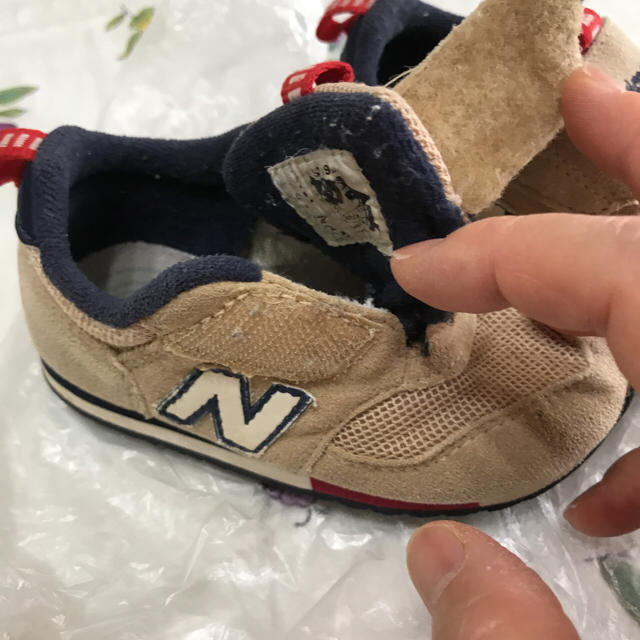 New Balance(ニューバランス)のだるま様専用 ニューバランス ベビーシューズ 22.5EUサイズ キッズ/ベビー/マタニティのベビー靴/シューズ(~14cm)(スニーカー)の商品写真