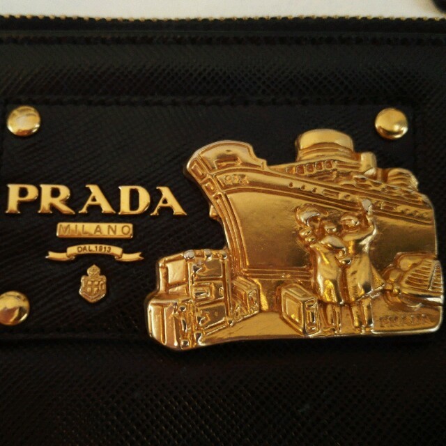 PRADA(プラダ)のPRADAコインケース メンズのファッション小物(コインケース/小銭入れ)の商品写真