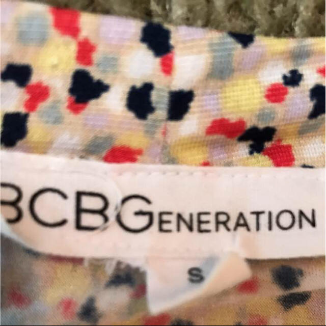 BCBGMAXAZRIA(ビーシービージーマックスアズリア)のBCBG ドットジャージ素材ワンピース 値下げ！ レディースのワンピース(ひざ丈ワンピース)の商品写真