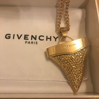 最終値下げ！GIVENCHY シャークトゥース ネックレス