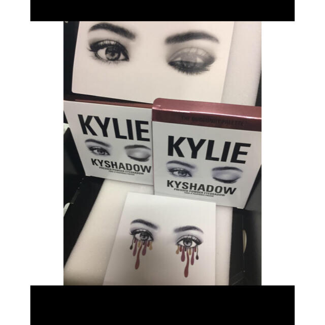 Kylie Cosmetics(カイリーコスメティックス)のKylie Cosmetics コスメ/美容のベースメイク/化粧品(アイシャドウ)の商品写真