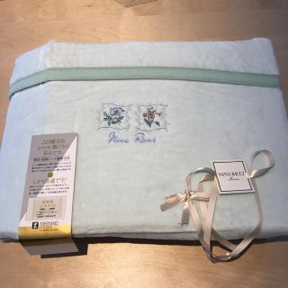 NINA RICCI(毛布)のフリマアイテム一覧 NINA RICCI(毛布)のフリマアイテム一覧