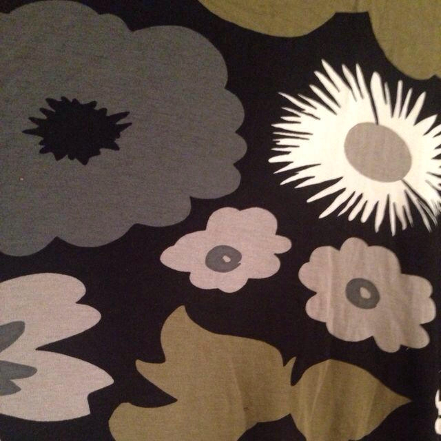 marimekko(マリメッコ)のマリメッコ 花柄ワンピース レディースのワンピース(ひざ丈ワンピース)の商品写真