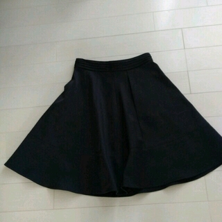 エムプルミエ(M-premier)のMプルミエ☆黒のフレアースカート　36(ひざ丈スカート)
