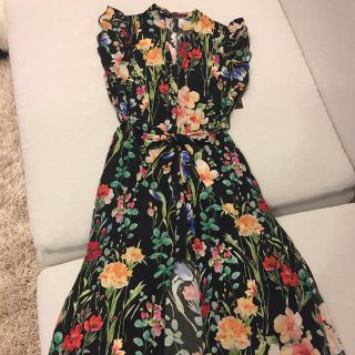 ザラ(ZARA)のザラ 花柄 ワンピース 完売品！(ロングワンピース/マキシワンピース)