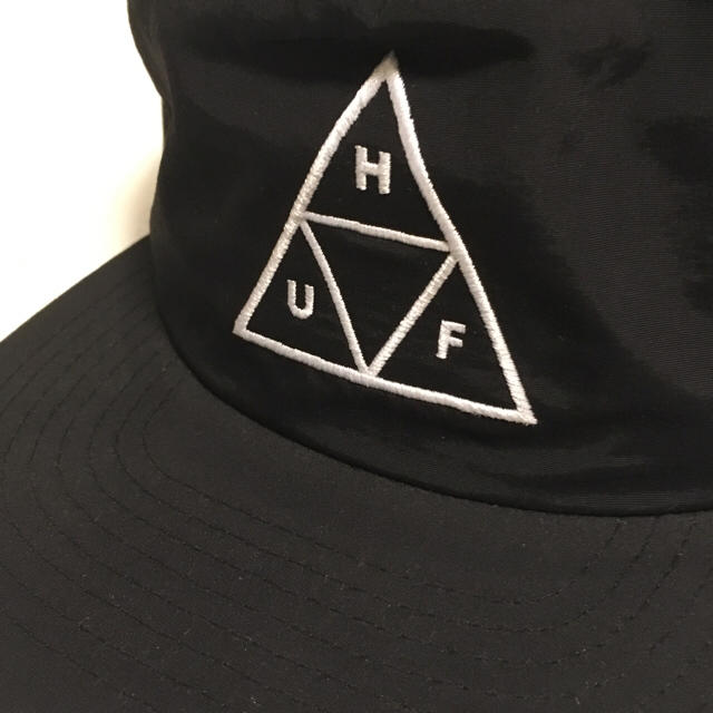 HUF(ハフ)の人気ストリートブランドHUF ロゴ入りキャップ メンズの帽子(キャップ)の商品写真