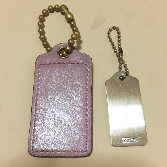 COACH(コーチ)のCOACH タグ 3個セット レディースのファッション小物(キーホルダー)の商品写真