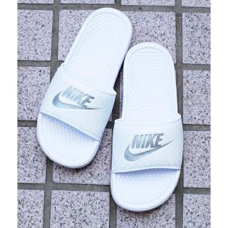 ナイキ(NIKE)のナイキ ベナッシ サンダル ホワイト(サンダル)