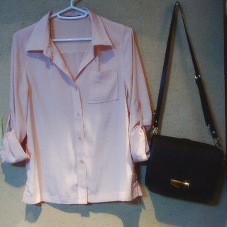 ボルニー(BORNY)のボルニー　淡いピンクのシャツ(シャツ/ブラウス(長袖/七分))