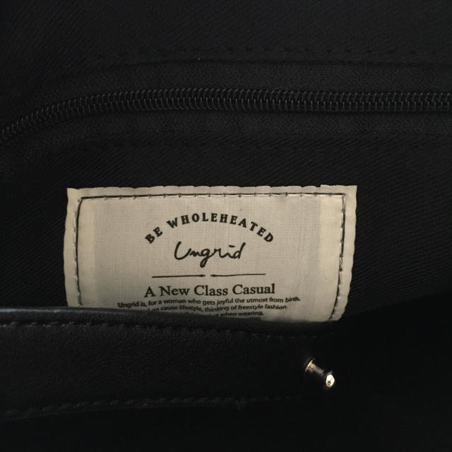 Ungrid(アングリッド)のフェイクスエードショルダーバッグ レディースのバッグ(ショルダーバッグ)の商品写真