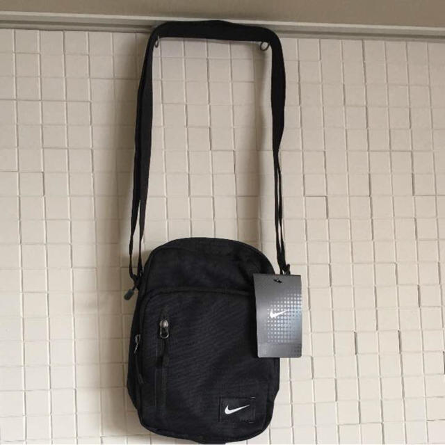 NIKE(ナイキ)の最安値  NIKE ナイキ  ショルダーバック  3L  リュックサック ポーチ レディースのバッグ(ショルダーバッグ)の商品写真