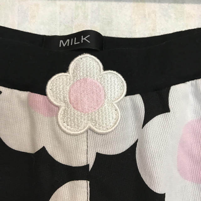 MILK(ミルク)のMILK デイジー柄 ショートパンツ レディースのパンツ(ショートパンツ)の商品写真