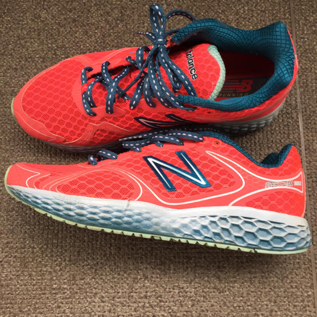 New Balance(ニューバランス)の最終値下げニューバランス🍀スニーカー24.5cm レディースの靴/シューズ(スニーカー)の商品写真