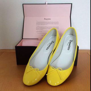 レペット(repetto)のお取置きパテント “smile”イエロー(ハイヒール/パンプス)