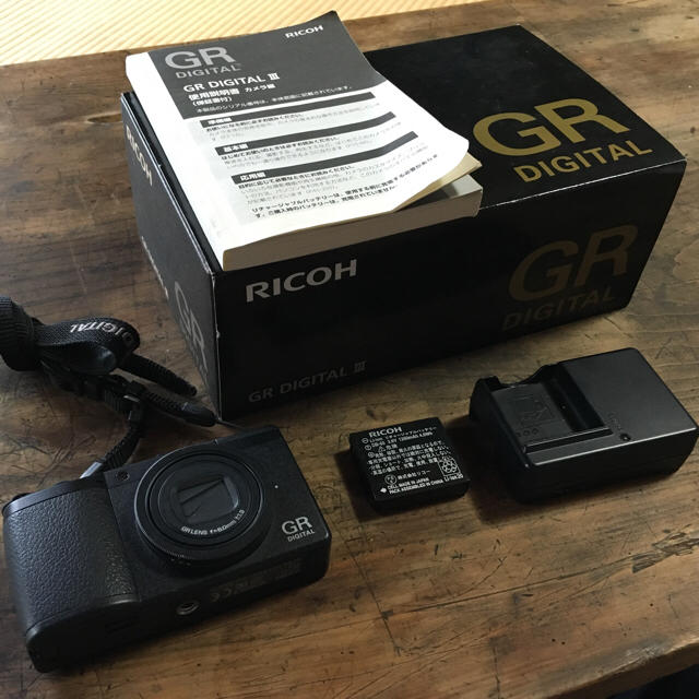 RICOH(リコー)のリコー GR DIGITAL III  GR3 スマホ/家電/カメラのカメラ(コンパクトデジタルカメラ)の商品写真