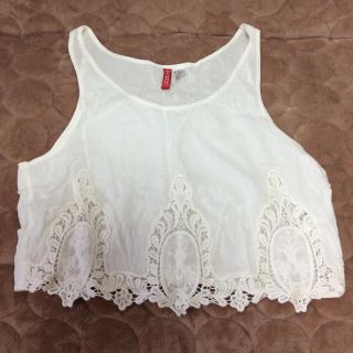 エイチアンドエム(H&M)のH&M♡ショートレーストップス(Tシャツ(半袖/袖なし))