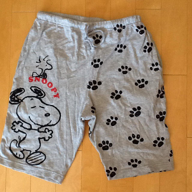 SNOOPY(スヌーピー)のハーフパンツ(スヌーピ、ピーナッツ) レディースのパンツ(ハーフパンツ)の商品写真