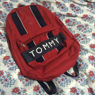 トミーヒルフィガー(TOMMY HILFIGER)のTOMMY/赤リュック(リュック/バックパック)