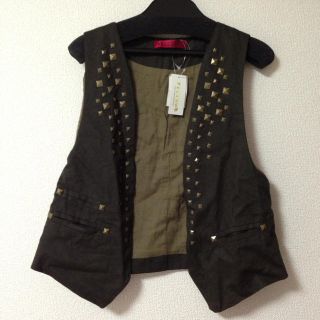 新品定価4,935-☆スタッズベスト(ベスト/ジレ)