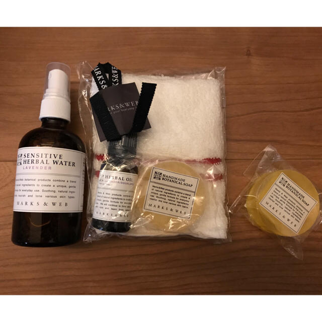 MARKS&WEB(マークスアンドウェブ)の【新品】MARKS&WEB HerbalWater&Oil Soap set コスメ/美容のキット/セット(その他)の商品写真