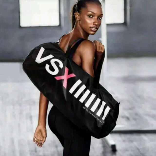 Victoria's Secret(ヴィクトリアズシークレット)のラスト1個！【Victoria´s secret バック】 レディースのバッグ(ショルダーバッグ)の商品写真