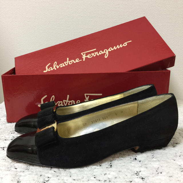 Salvatore Ferragamo(サルヴァトーレフェラガモ)のサルヴァトーレ フェラガモ VARA 5D レディースの靴/シューズ(ハイヒール/パンプス)の商品写真