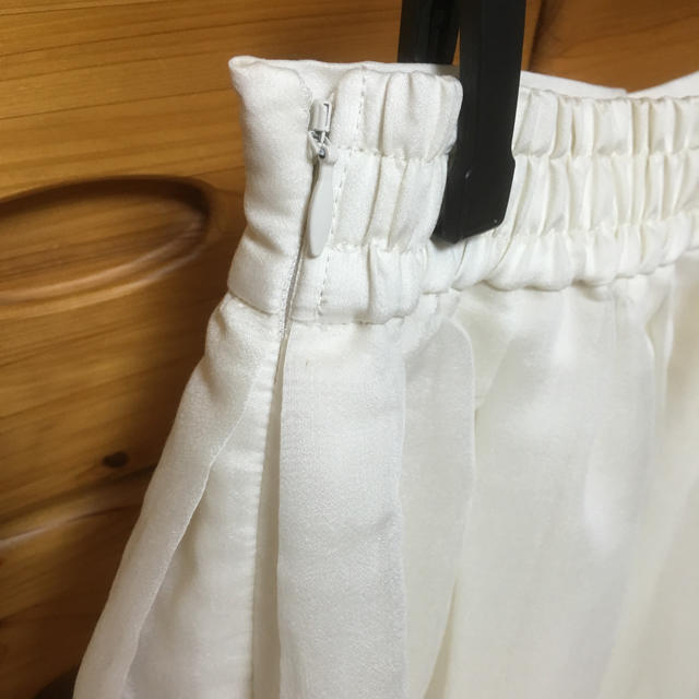 JILLSTUART(ジルスチュアート)のジルスチュアート、白の膝丈スカート レディースのスカート(ひざ丈スカート)の商品写真