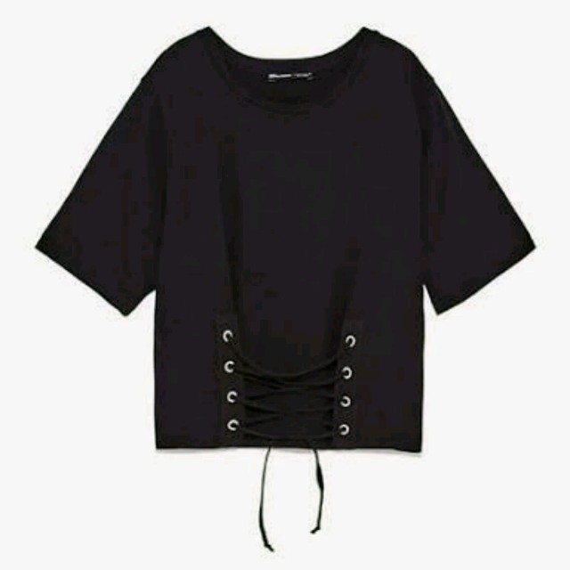 ZARA(ザラ)のZARA・コルセットTシャツ レディースのトップス(Tシャツ(半袖/袖なし))の商品写真