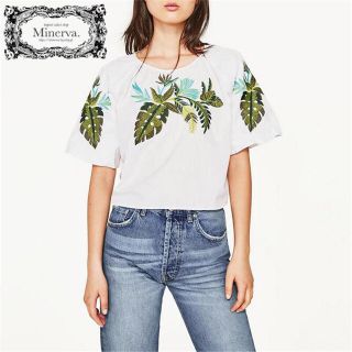 ザラ(ZARA)のハワイアンリーフ刺繍Tシャツ 常夏カジュアル 海外ファッション モンステラ(Tシャツ(半袖/袖なし))