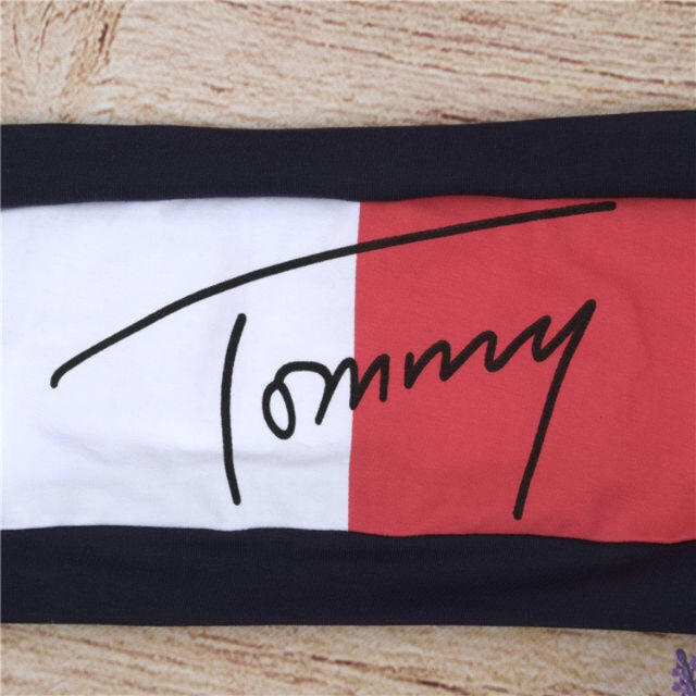 TOMMY HILFIGER(トミーヒルフィガー)のTOMMY HILFIGER ベアトップ ブラトップ レディースのトップス(ベアトップ/チューブトップ)の商品写真