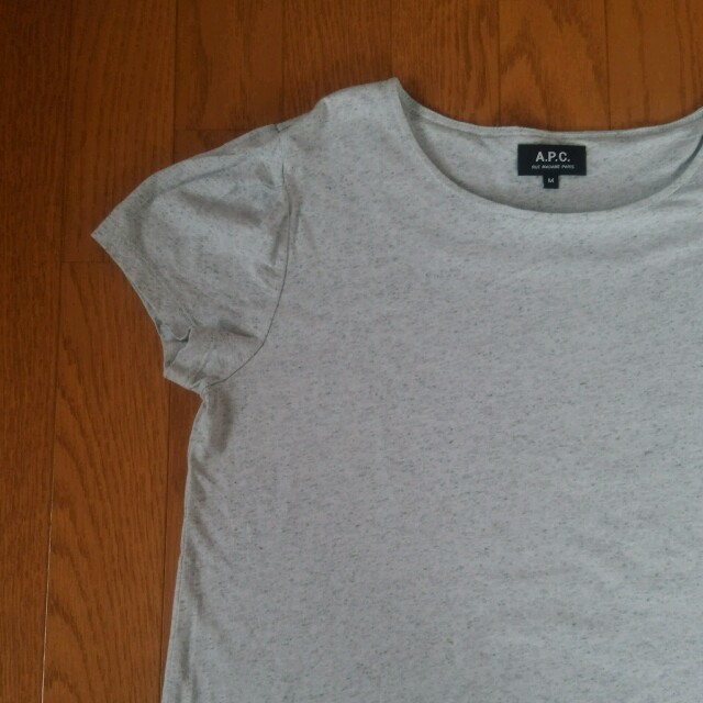 A.P.C(アーペーセー)のA.P.C. パフスリーブ　Tシャツ レディースのトップス(Tシャツ(半袖/袖なし))の商品写真