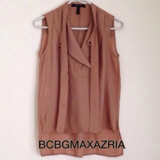 ビーシービージーマックスアズリア(BCBGMAXAZRIA)のノースリーブカットソー(カットソー(半袖/袖なし))