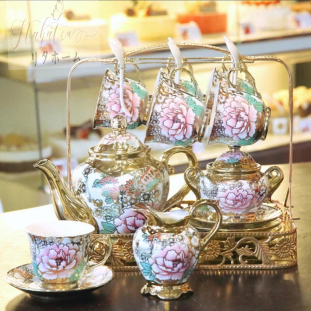 上品ティーカップ&ソーサー 6客セット 花柄.北欧.陶器.食器 お皿※洋食器 | フリマアプリ ラクマ 上品ティーカップ&ソーサー 6客セット 花柄.北欧.陶器.食器 お皿※洋食器