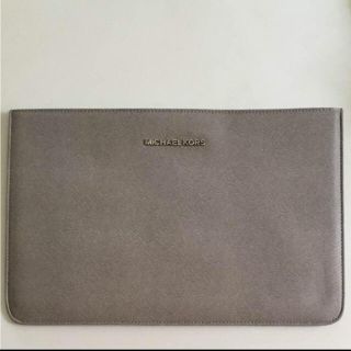 マイケルコース(Michael Kors)のマイケルコース MacBookケース(モバイルケース/カバー)