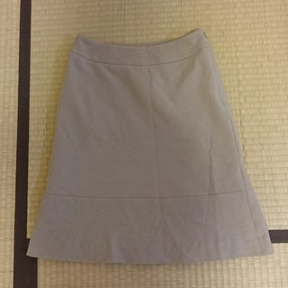 スーツカンパニー(THE SUIT COMPANY)のスーツカンパニー ベージュスカート(ひざ丈スカート)