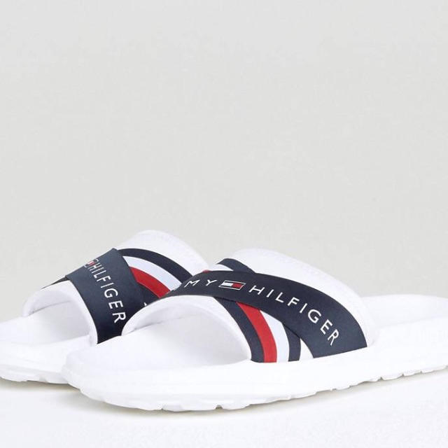 TOMMY HILFIGER(トミーヒルフィガー)のTommy Hilfiger 限定スライダーサンダル メンズの靴/シューズ(サンダル)の商品写真