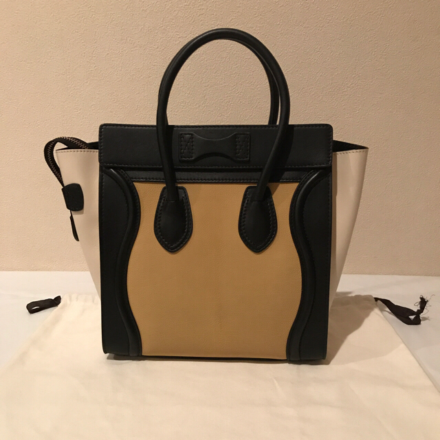 celine(セリーヌ)のCELINE（セリーヌ）ラゲージマイクロ イエロー×ベージュ×ブラック レディースのバッグ(ハンドバッグ)の商品写真