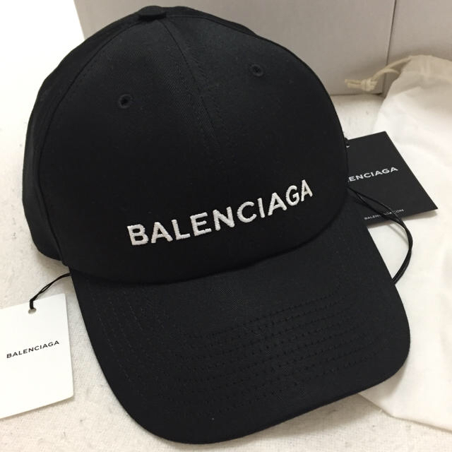 Balenciaga(バレンシアガ)の正規品‼︎ バレンシアガ ベースボール ロゴ キャップ 黒 メンズの帽子(キャップ)の商品写真