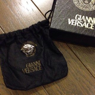 【新品・未使用】VERSACE 　ヴェルサーチェ　ピン 　ブローチ　正規品