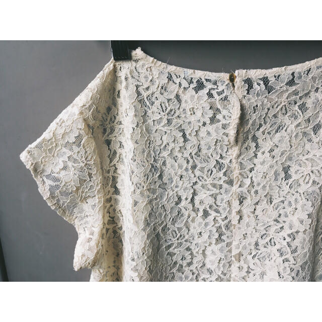 nombre impair(ノンブルアンベール)のnombre impair / lace tops レディースのトップス(シャツ/ブラウス(半袖/袖なし))の商品写真