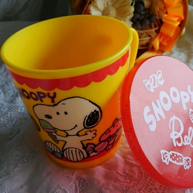 SNOOPY(スヌーピー)の♪♪スヌーピー　プラスティック　カップ♪♪ インテリア/住まい/日用品のキッチン/食器(グラス/カップ)の商品写真