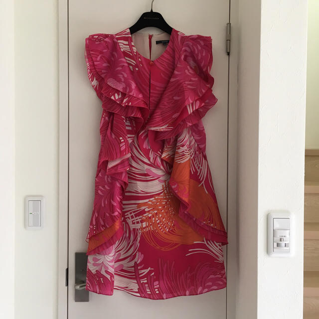 Gucci(グッチ)のグッチ シルクドレス ワンピース レディースのフォーマル/ドレス(ミディアムドレス)の商品写真