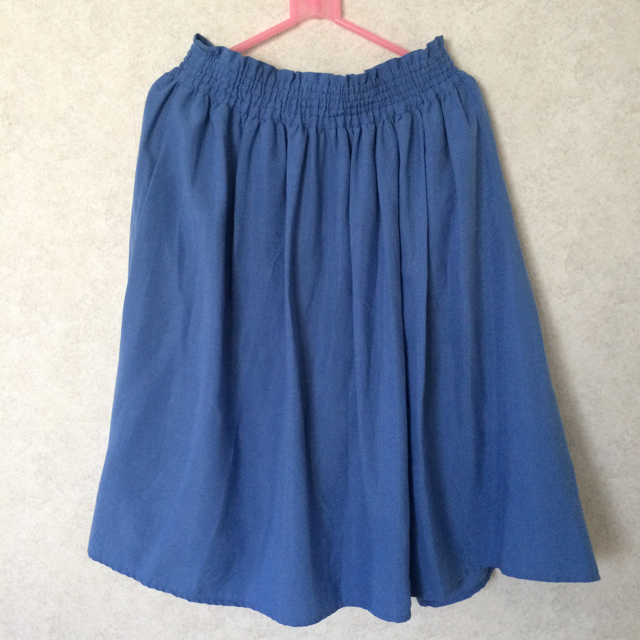 PAR ICI(パーリッシィ)のPAR ICI ミディ丈 ブルー スカート レディースのスカート(ひざ丈スカート)の商品写真