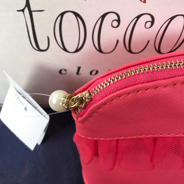 tocco(トッコ)の🎀新品 未使用 Tocco ポーチ コーラルピンク レディースのファッション小物(ポーチ)の商品写真