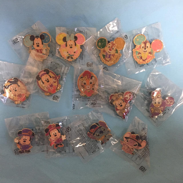 Disney(ディズニー)のディズニーピンバッチ エンタメ/ホビーのアニメグッズ(バッジ/ピンバッジ)の商品写真