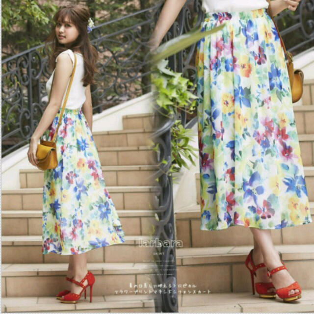 tocco(トッコ)のトロピカルフラワーシフォンスカート レディースのスカート(ロングスカート)の商品写真