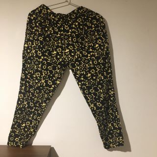 ドットアンドストライプスチャイルドウーマン(Dot&Stripes CHILDWOMAN)のDot&stripes 花柄サルエルパンツ(クロップドパンツ)