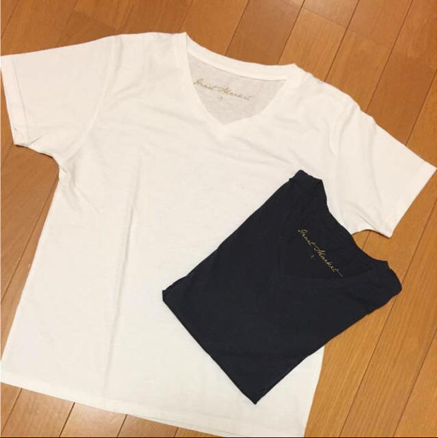 Heart Market(ハートマーケット)の☆専用☆Heart  Market☆シンプルVネックTシャツ2枚セット☆美品☆ レディースのトップス(Tシャツ(半袖/袖なし))の商品写真