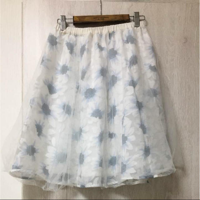 PAGEBOY(ページボーイ)の花柄チュールスカート レディースのスカート(ひざ丈スカート)の商品写真