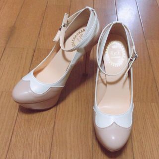 アールアンドイー(R&E)のほぼ新品👠R&Eパンプス(ハイヒール/パンプス)